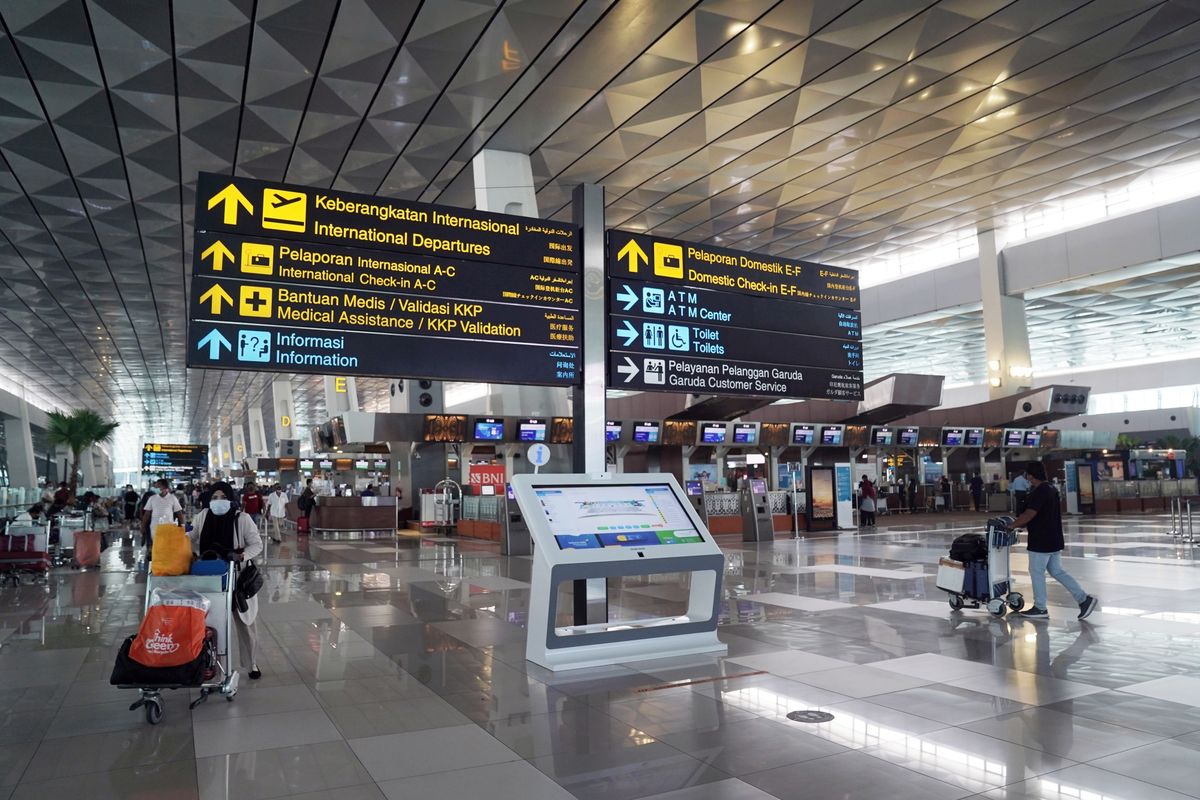 Bali Governor Rejects Airport Overcapacity Claims Bali Governor Rejects Airport Overcapacity Claims